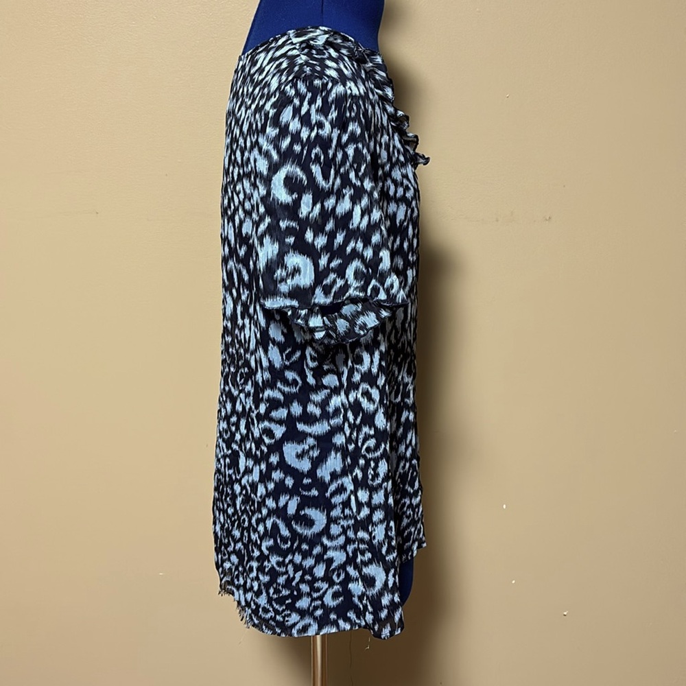 Notations Sheer Pattern Top - Picture 5 of 8